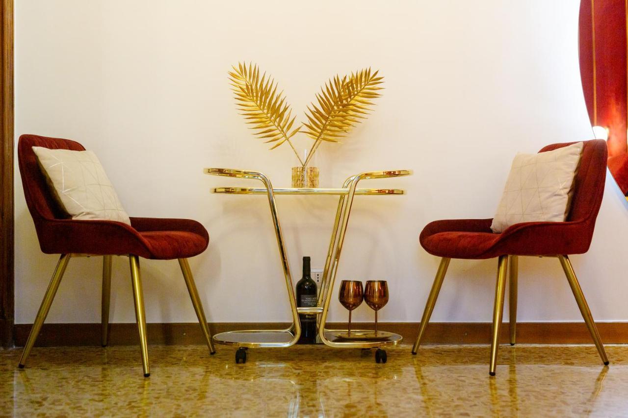 La Lepre Felice-Bovio Hotel Napoli Bagian luar foto